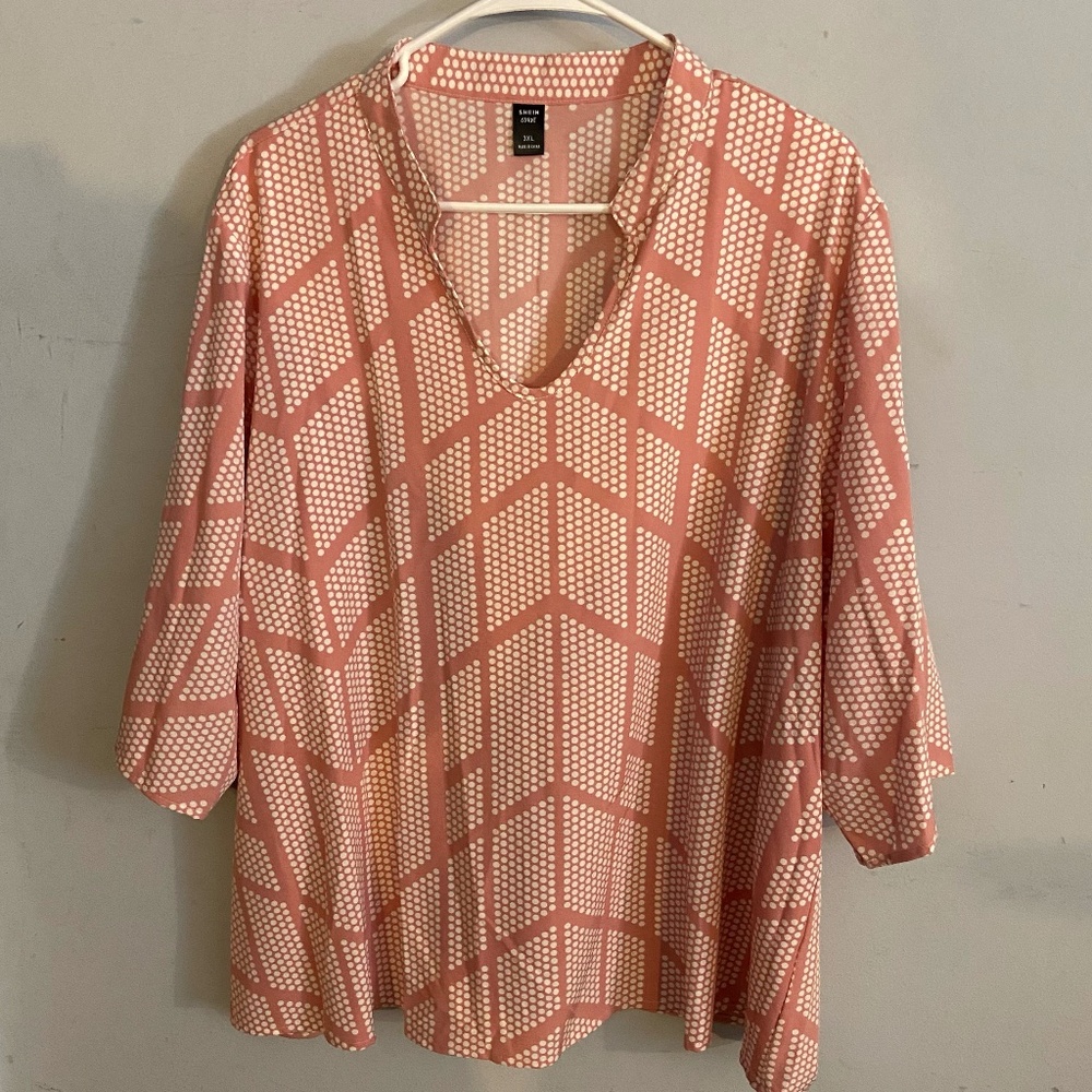 SHEIN Pink/White Geometric Dot Patterned Top